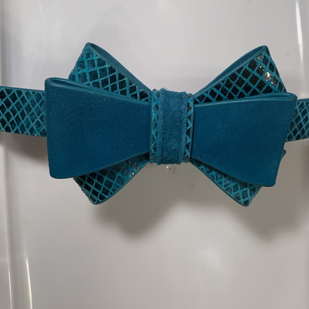 Stunning WHBM Teal Snake & Suede stretch Bow Belt OS
